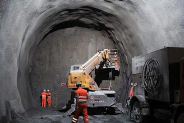 Docas terá de licitar estudo de acesso rodoviário ao Porto