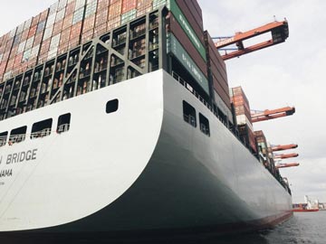 Após oito anos de déficits, Brasil volta ter superávit na balança comercial com os EUA