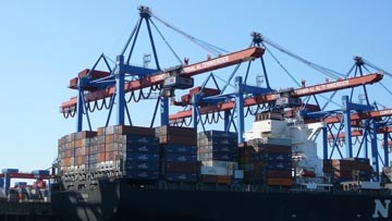 Porto de Santos bate recordes de movimentação no 1º semestre de 2017