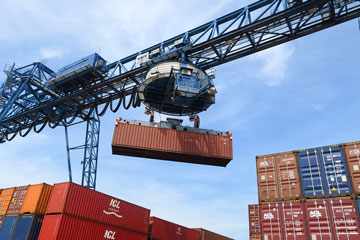 A cada US$ 100 exportados pelo Brasil, US$ 25 são tragados pela China