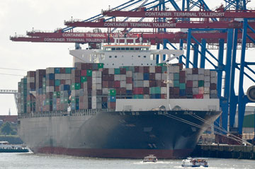 Porto de Santos bate recorde anual de movimentação 1 mês antes do fim do ano