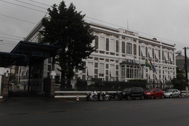 Acionistas minoritários da Docas tentam barrar assembleia