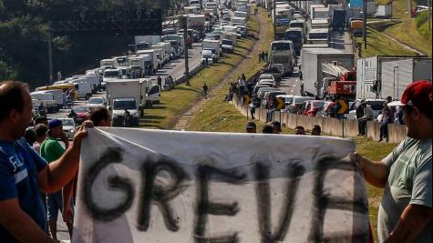 Paralisação de caminhoneiros gera perdas de mais de R$ 5 bi à agropecuária, diz Ipea
