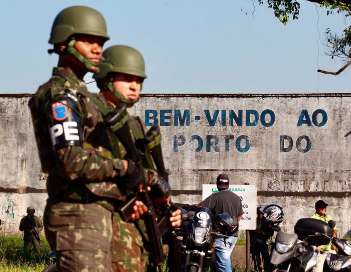Exército e Marinha dão continuidade à liberação de caminhões no Porto de Santos 