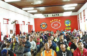 Estivadores suspendem greve de 5ª feira