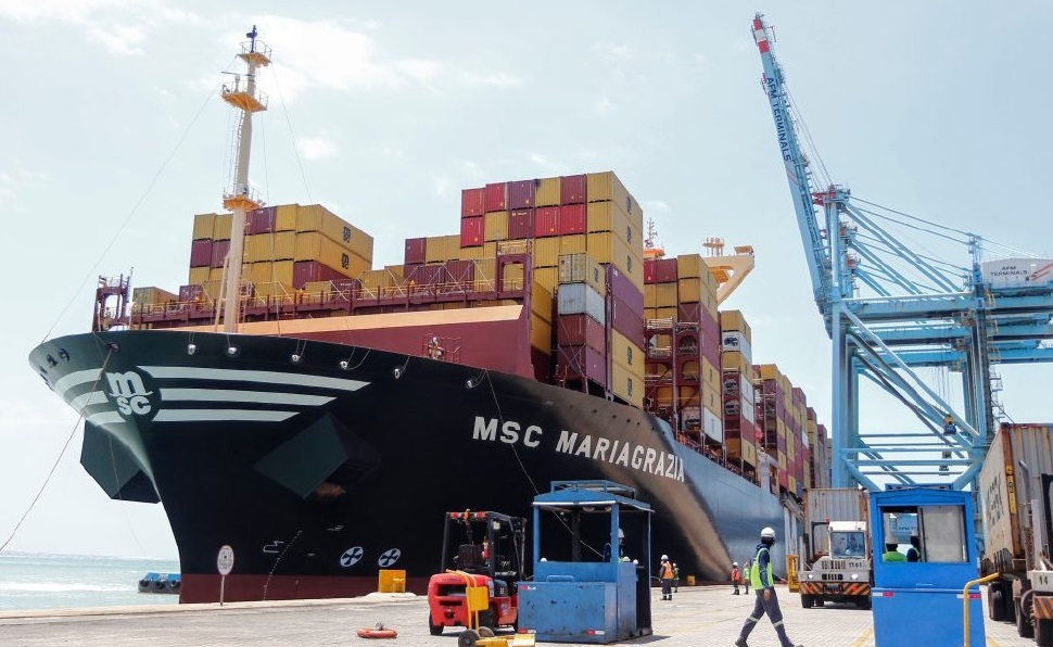 Pecém bate recorde de movimentação em um único navio