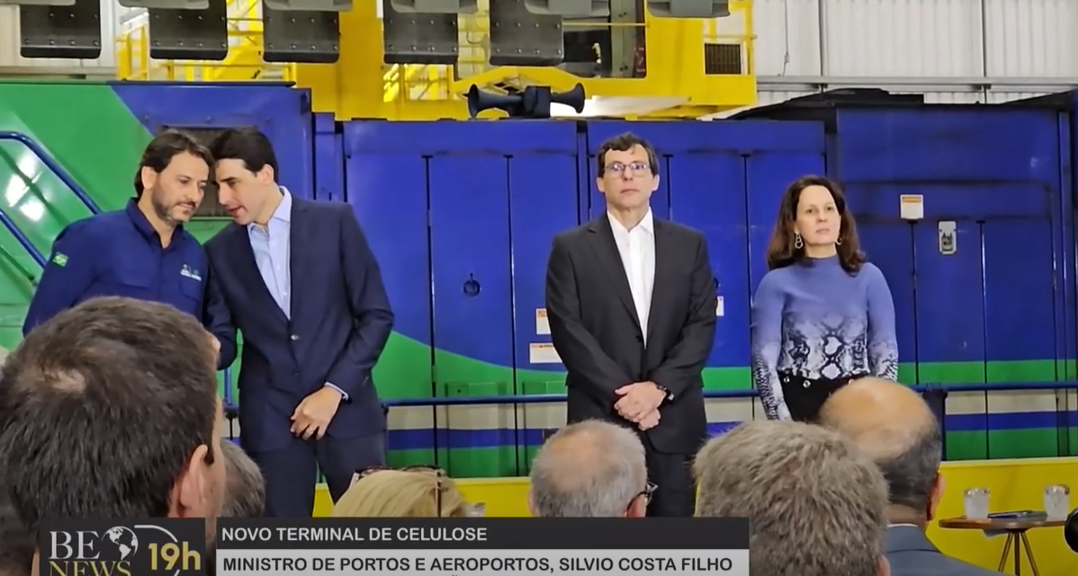 Suzano inaugura terminal de celulose em Santos