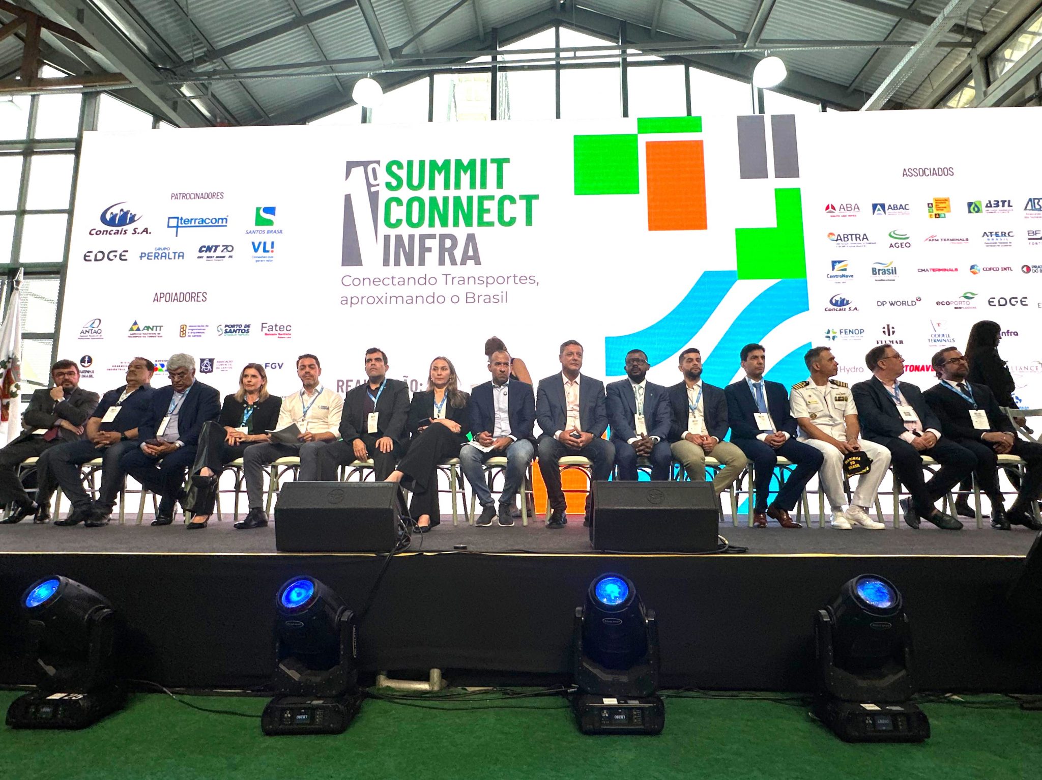 Porto estima 180 milhões de toneladas este ano, diz presidente da APS na abertura do Summit Connect Infra