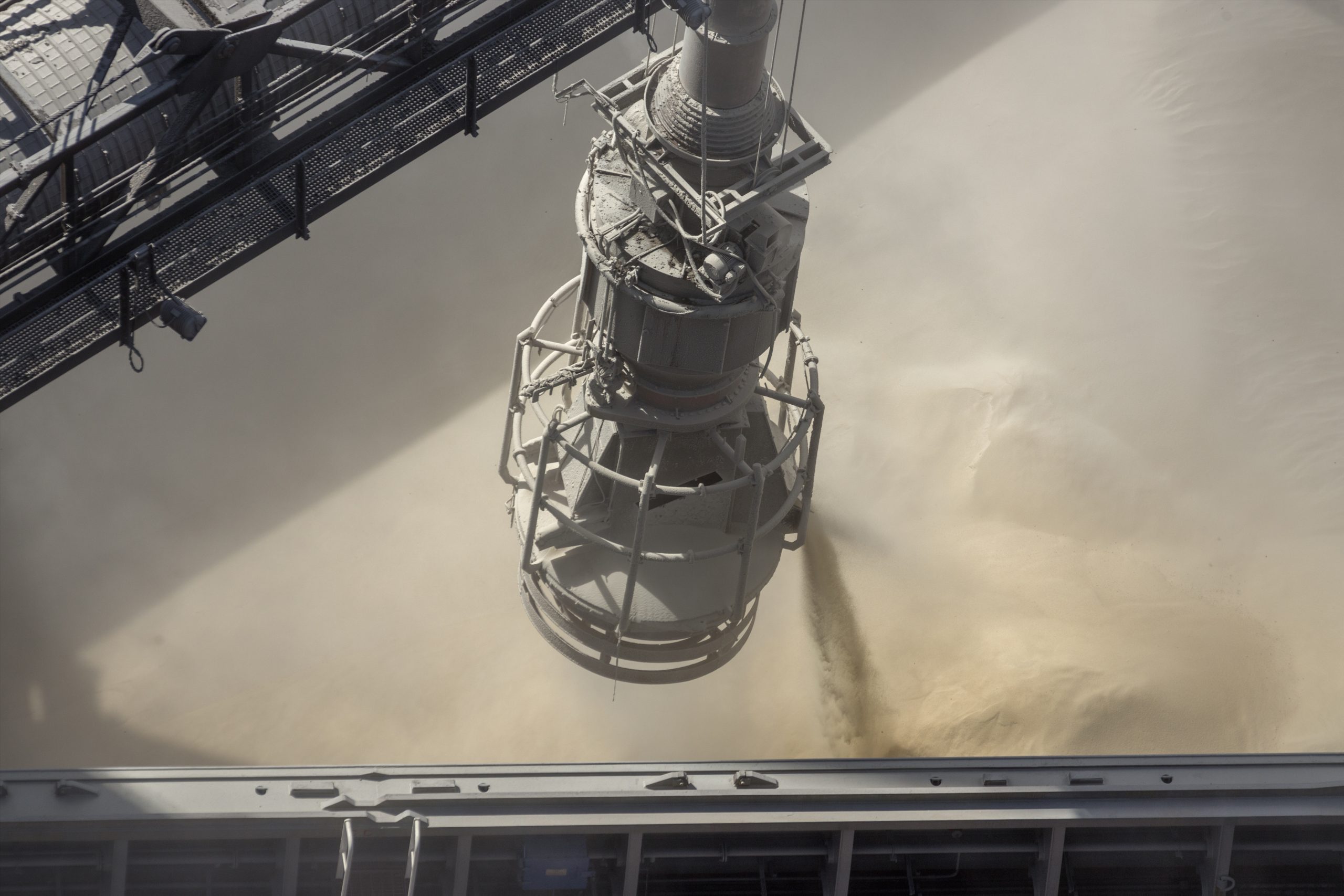 Argentina reduz temporariamente impostos sobre exportação de grãos para aliviar setor agropecuário